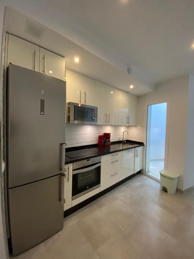 فيلا New Townhouse In The Heart Of Nerja With Jacuzzi المظهر الخارجي الصورة