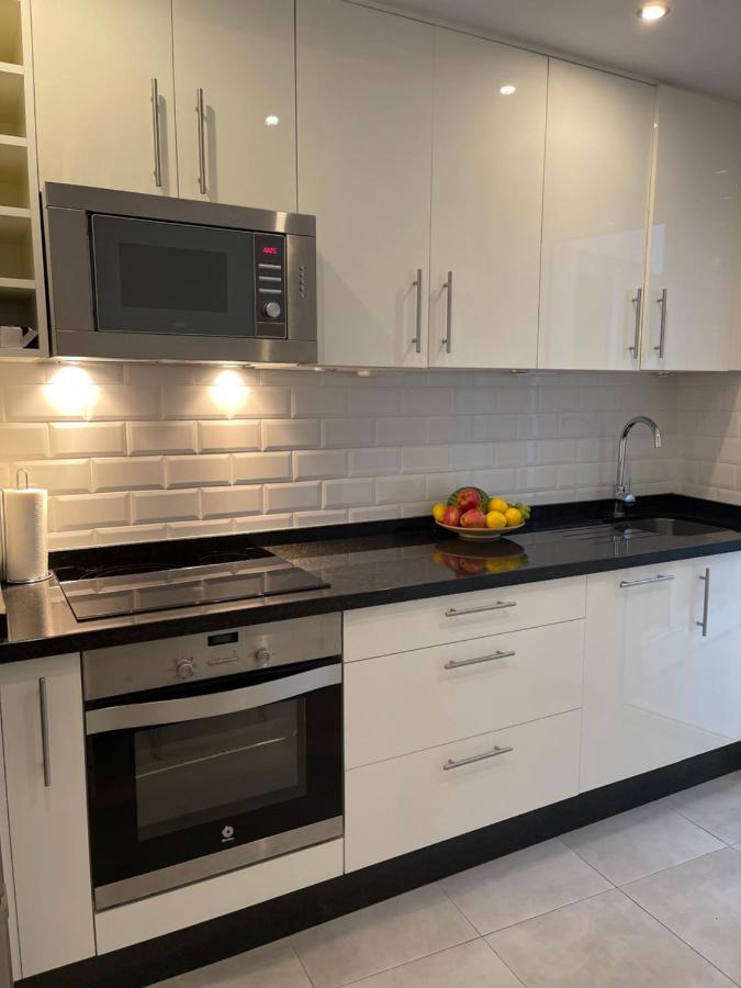 فيلا New Townhouse In The Heart Of Nerja With Jacuzzi المظهر الخارجي الصورة