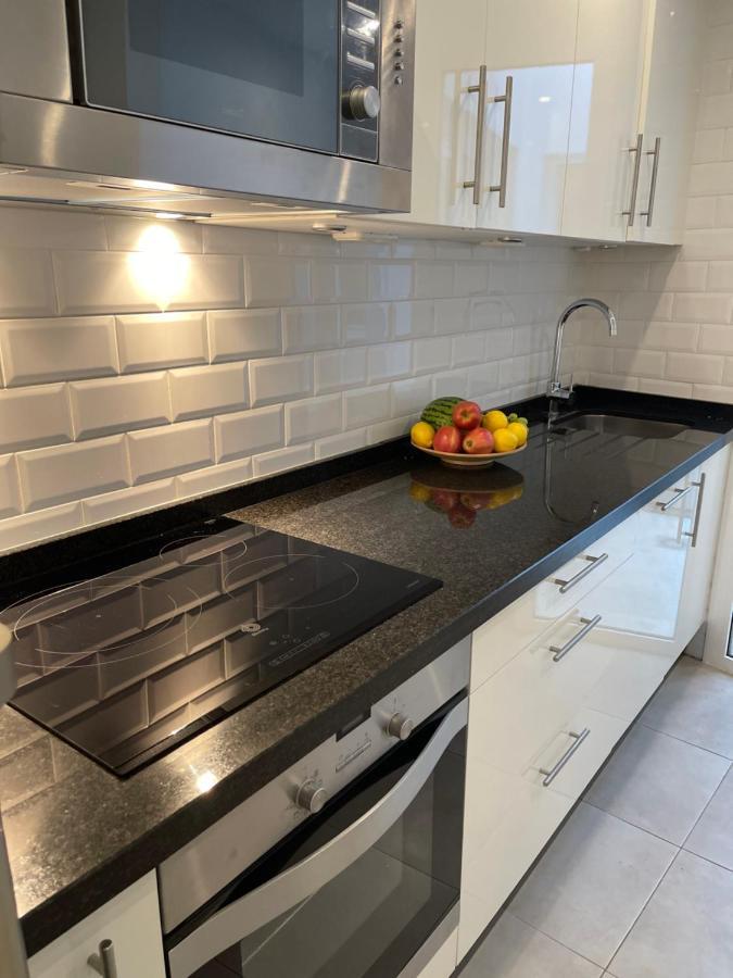 فيلا New Townhouse In The Heart Of Nerja With Jacuzzi المظهر الخارجي الصورة
