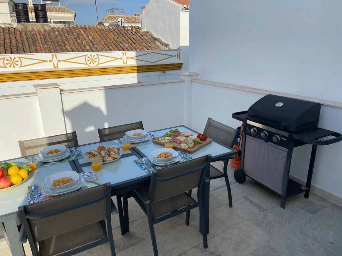 فيلا New Townhouse In The Heart Of Nerja With Jacuzzi المظهر الخارجي الصورة