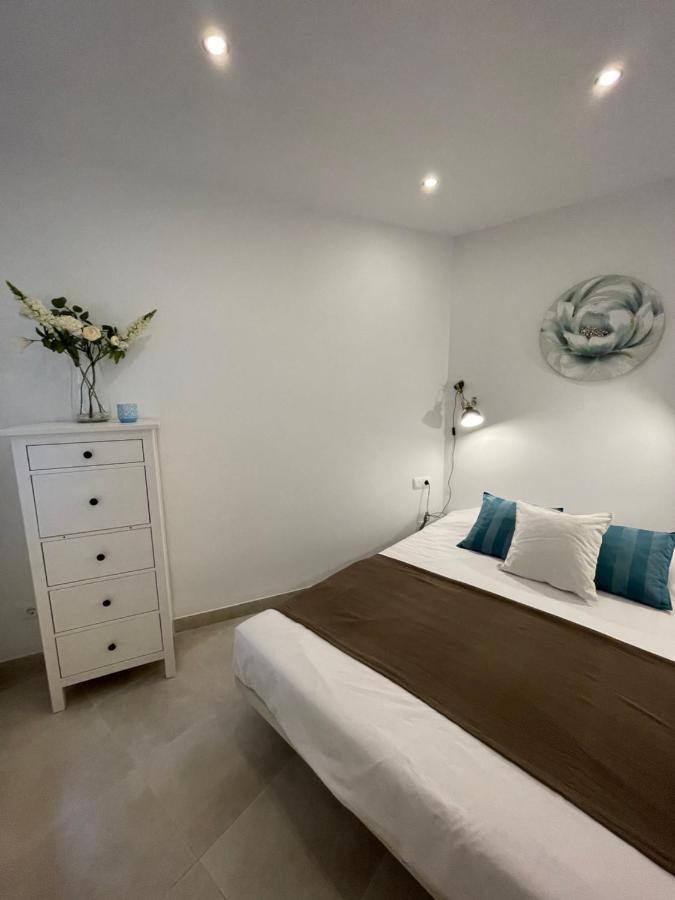 فيلا New Townhouse In The Heart Of Nerja With Jacuzzi المظهر الخارجي الصورة