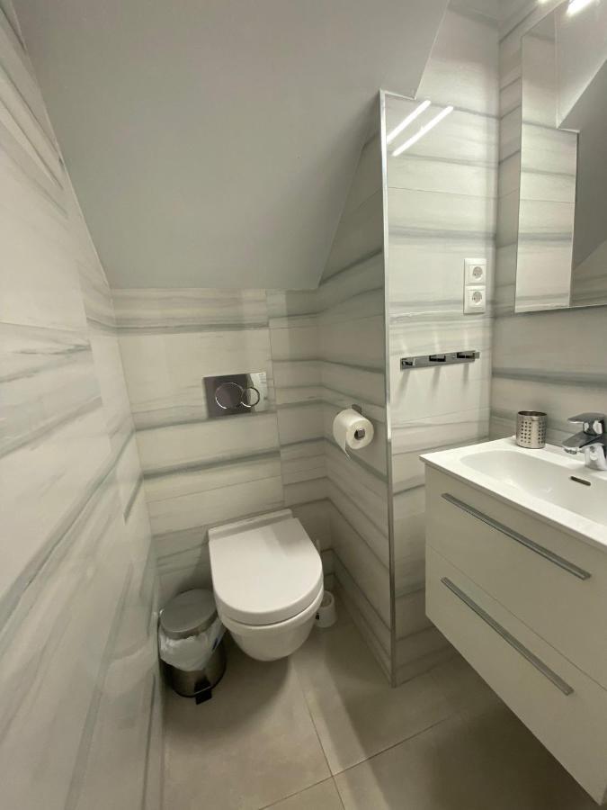 فيلا New Townhouse In The Heart Of Nerja With Jacuzzi المظهر الخارجي الصورة