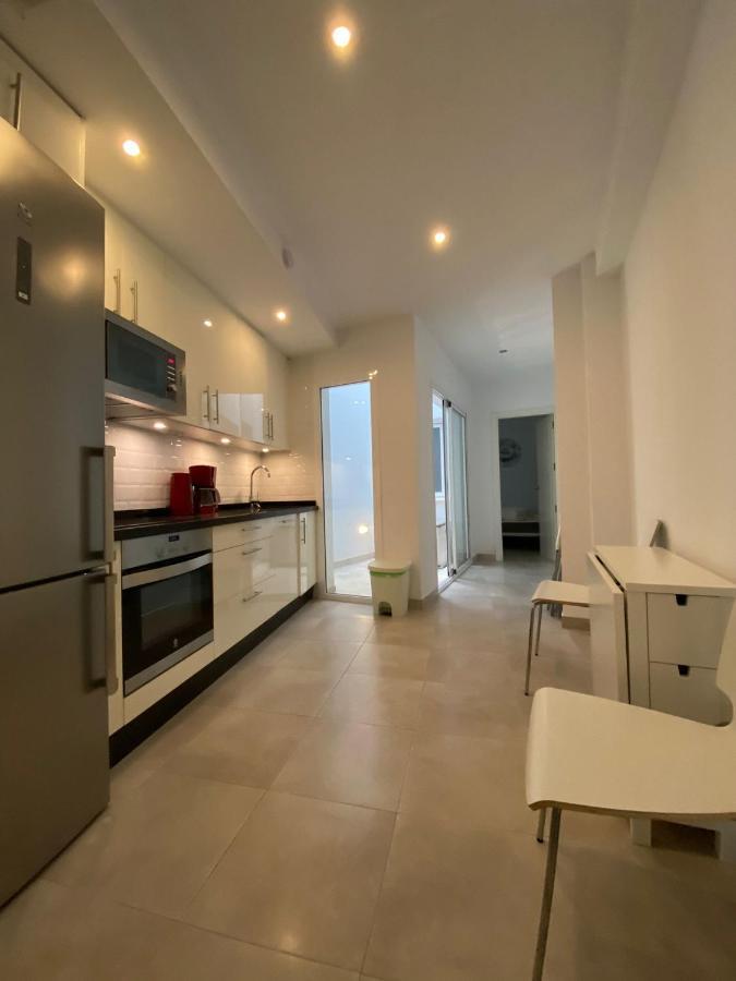 فيلا New Townhouse In The Heart Of Nerja With Jacuzzi المظهر الخارجي الصورة